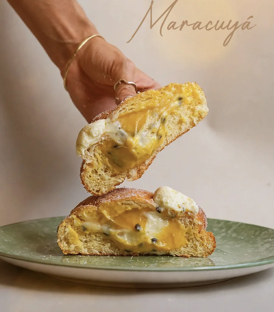 Pan de muerto de maracuyá